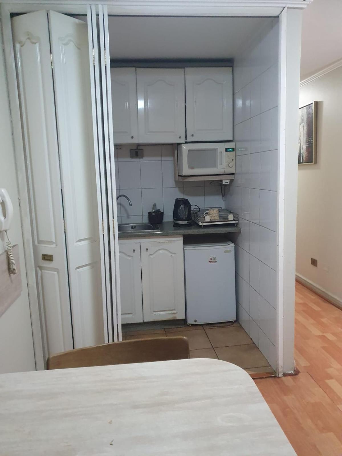 Departamento Con Ubicacion Privilegiada: Entre Metro Pedro De Valdivia Y Los Leones, Con Sillon Cama Apartamento